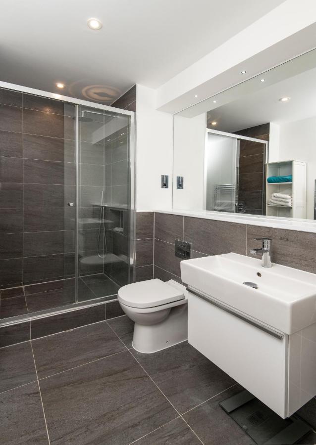 Spacious Apartment With Parking Space, Close To Heathrow, Elizabeth Line And Windsor Μεϊντενχέντ Εξωτερικό φωτογραφία